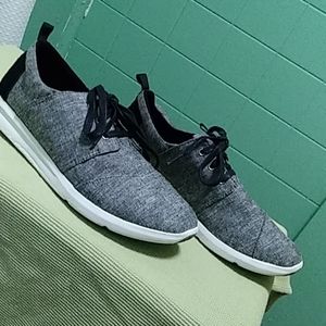 Women's Casual Shoes